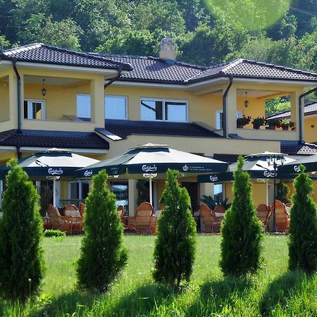 Aparthotel Akva Gold Arandjelovac Exterior foto
