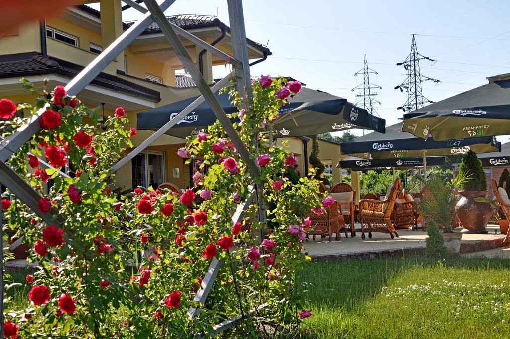Aparthotel Akva Gold Arandjelovac Exterior foto